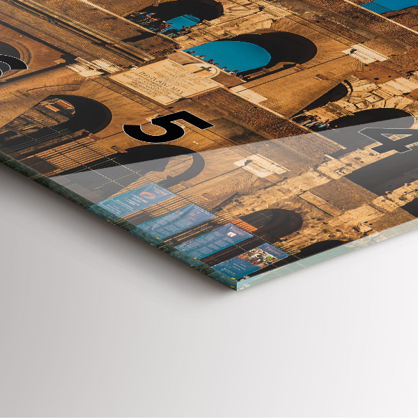 Reloj cuadrado Coliseo en Italia