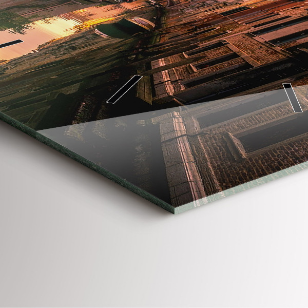 Reloj de pared cuadrado Vista sobre el canal en la ciudad