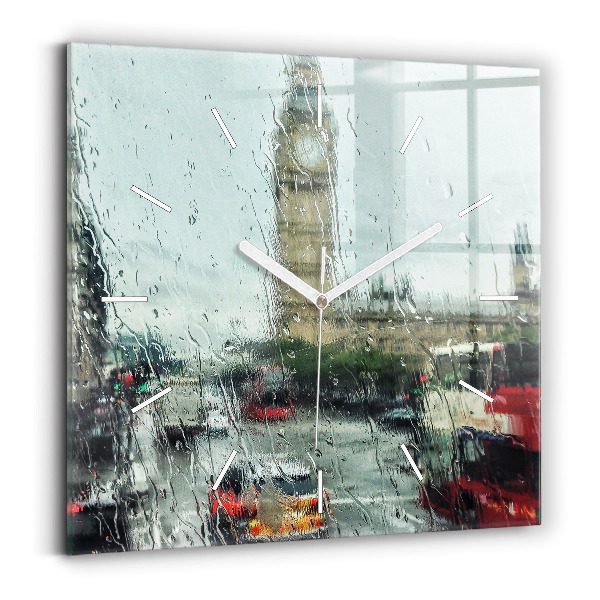 Reloj cuadrado Londres lluvioso