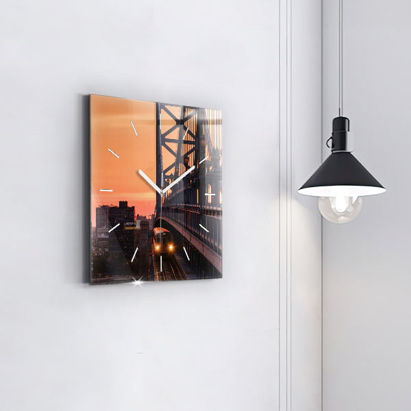 Reloj cuadrado Puente Benjamin Franklin