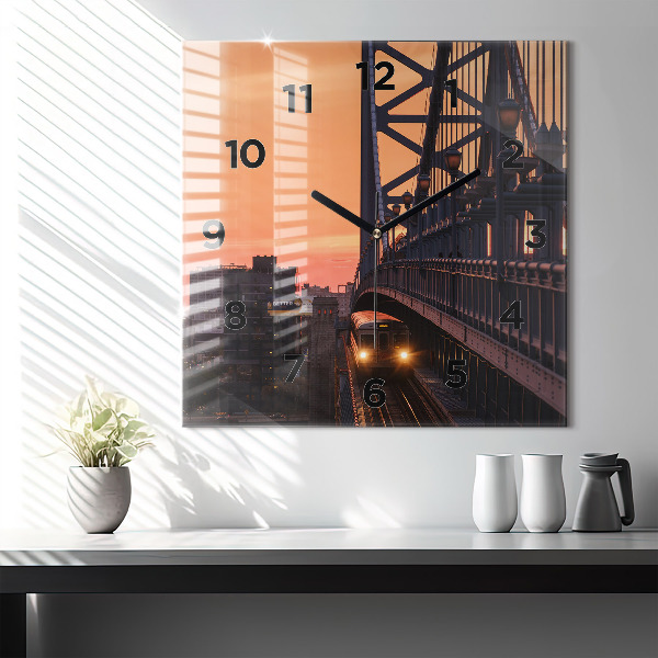 Reloj cuadrado Puente Benjamin Franklin