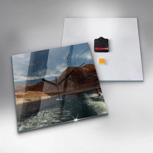 Reloj de pared cuadrado Persona sobre esquís acuáticos