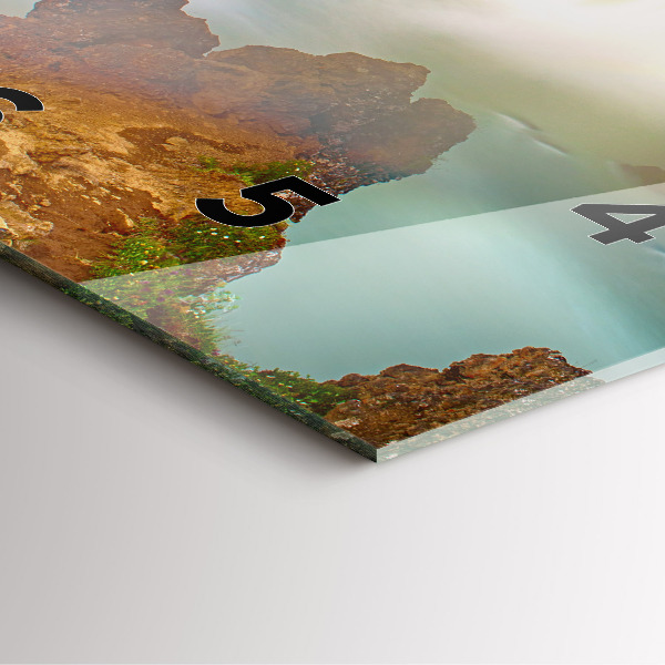 Reloj cuadrado Godafoss en Islandia