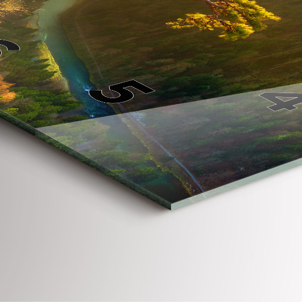 Reloj cuadrado Puesta de sol sobre montañas