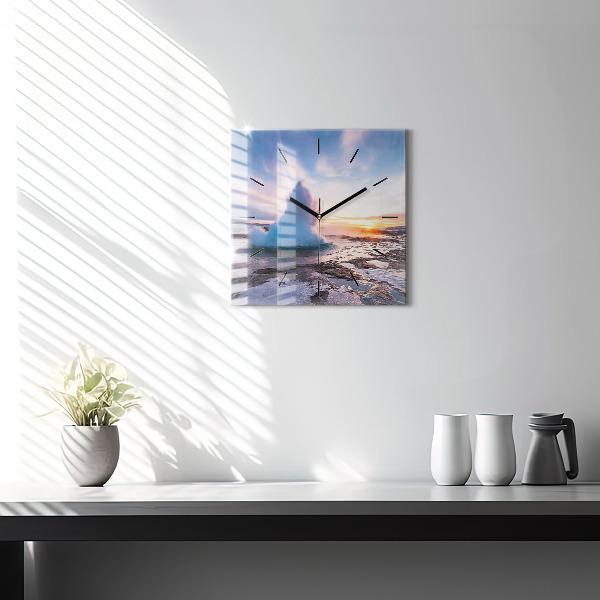 Reloj cuadrado Géiser en la isla de Islandia