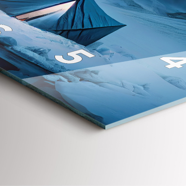 Reloj de pared cuadrado Tienda de campaña en las montañas de Islandia