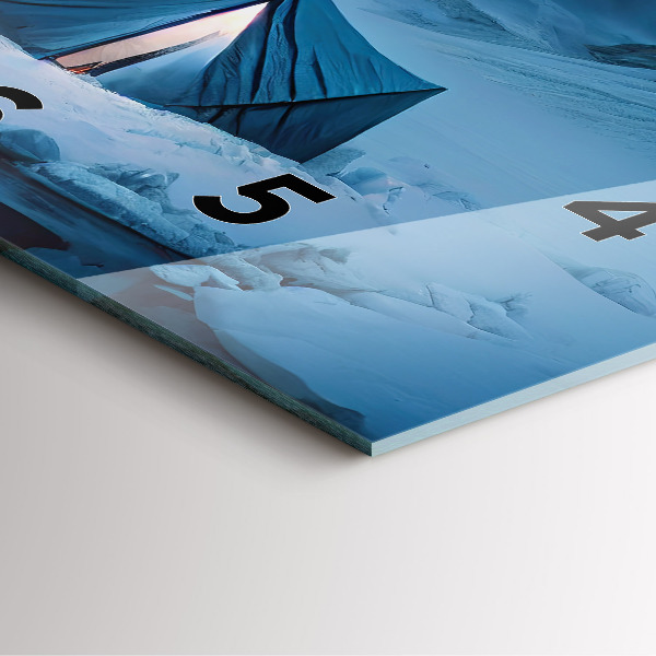 Reloj de pared cuadrado Tienda de campaña en las montañas de Islandia