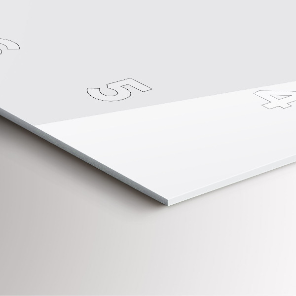 Reloj cuadrado Color blanco oscuro