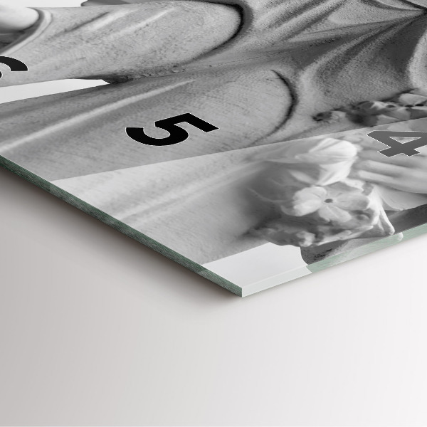 Reloj cuadrado Escultura de un ángel con alas