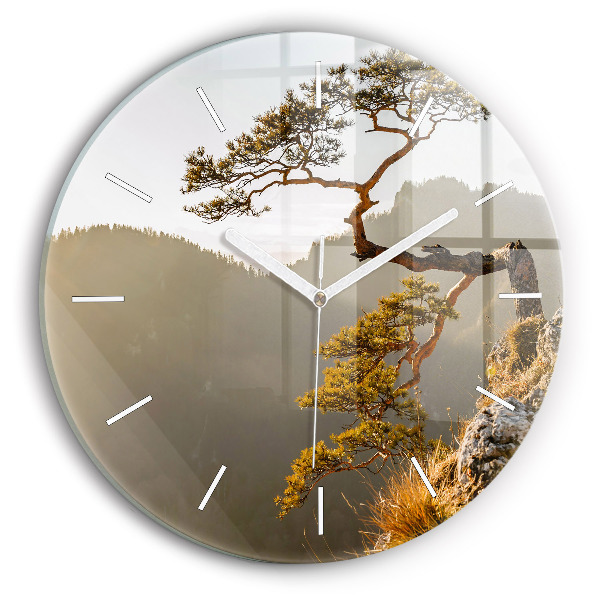 Reloj de cristal redondo Árbol en la montaña