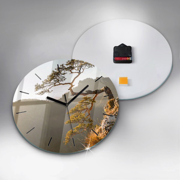 Reloj de cristal redondo Árbol en la montaña
