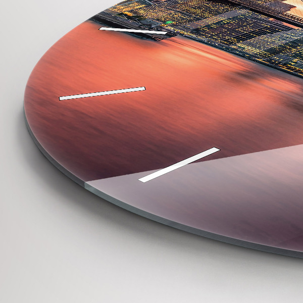 Reloj de pared redondo East River de Nueva York