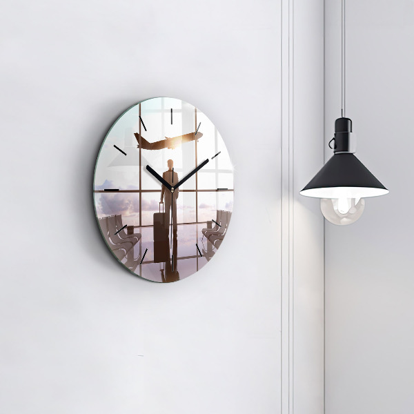 Reloj redondo pared Hombre en el aeropuerto