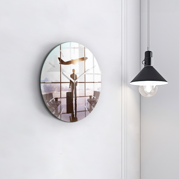 Reloj redondo pared Hombre en el aeropuerto