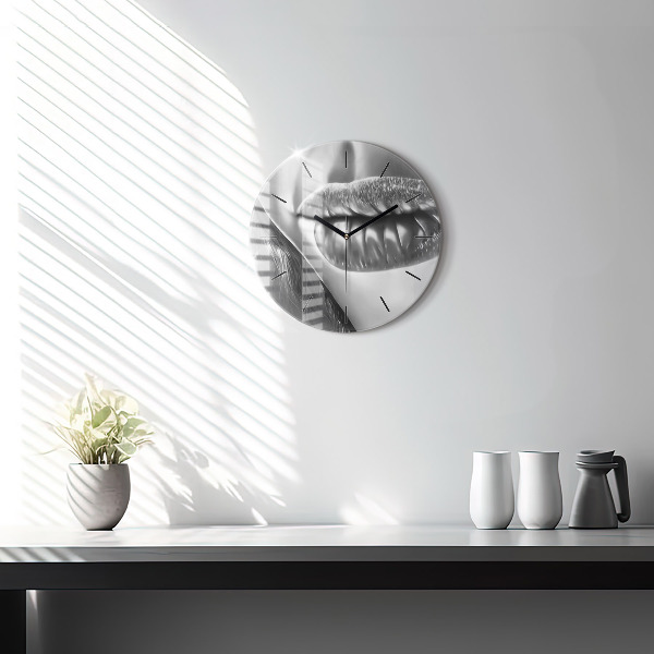 Reloj de cristal redondo Boca de mujer