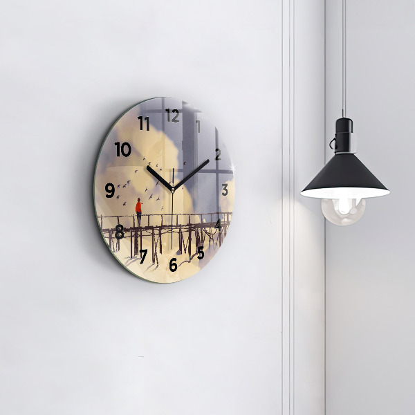 Reloj de cristal redondo Hombre en un viejo puente