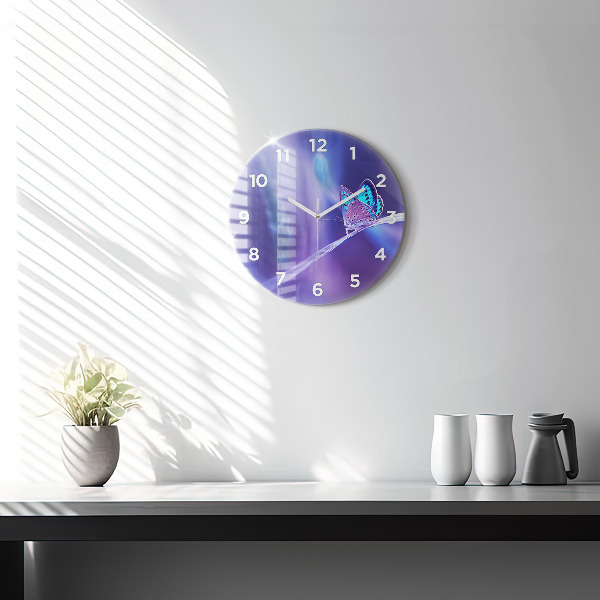 Reloj de pared redondo Mariposa sobre hierba