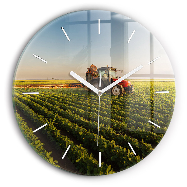 Reloj redondo pared Tractor fumigando un campo