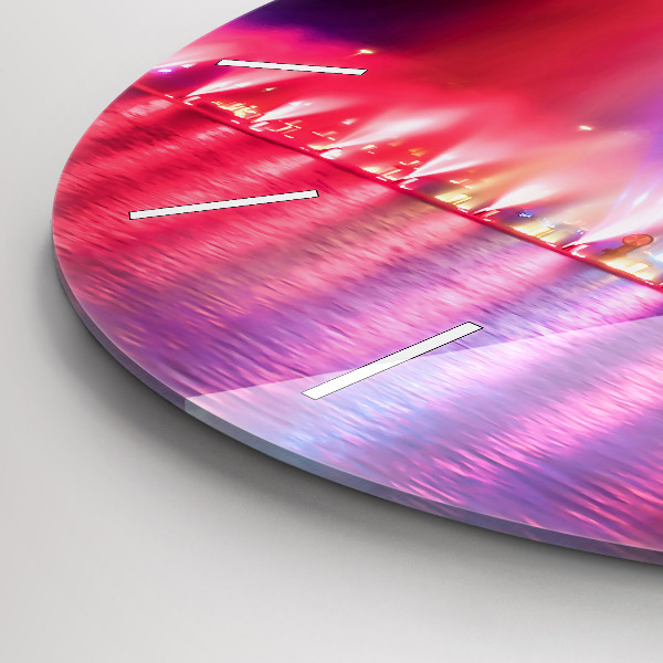 Reloj redondo pared Fuente de Wrocław por la noche