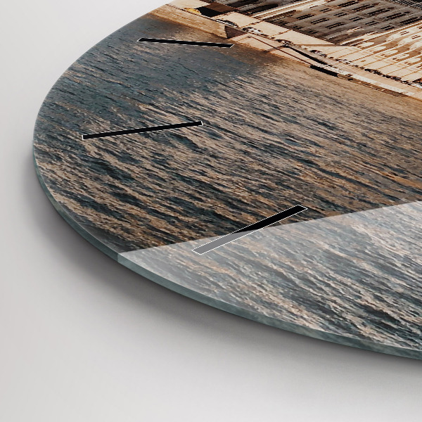 Reloj de cristal redondo Parlamento en Budapest