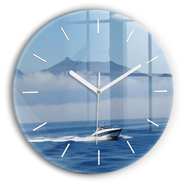 Reloj de cristal redondo Barco flotante en el océano
